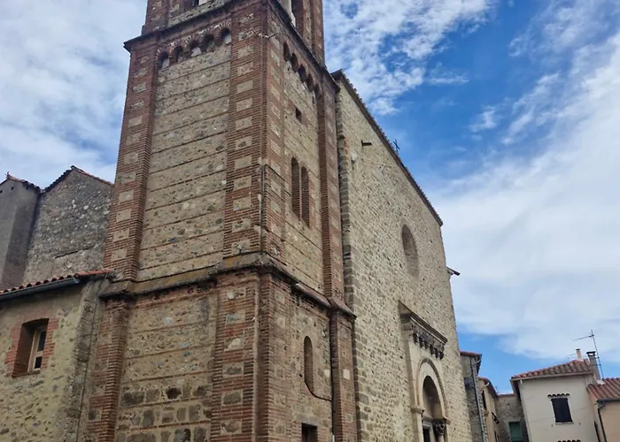 Llucia בית נופש לה בולו